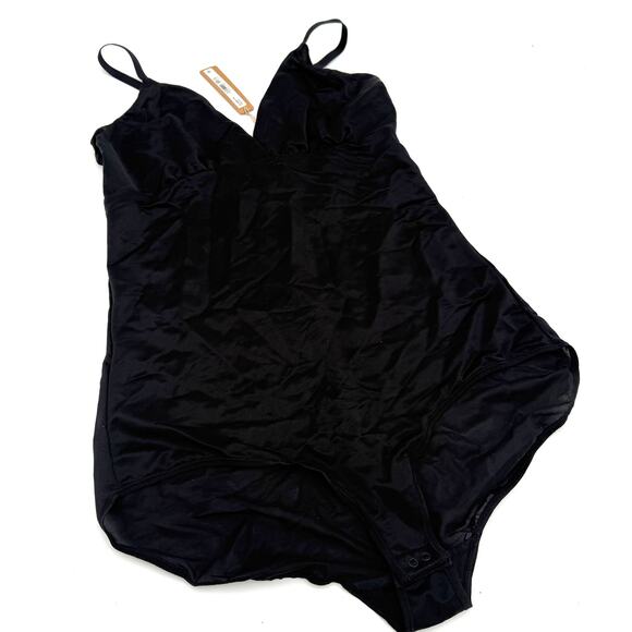 Skims Barely There Shapewear Bodysuit Brief w/ Snaps Onyx Black NWT Size XL - Picture 1 of 5